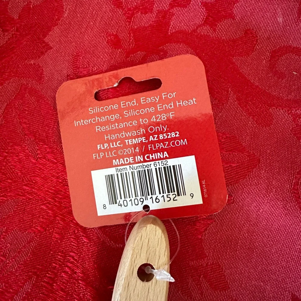☀️ 3/$10 Snowman durable silicone with wood handle spatula ( see description)